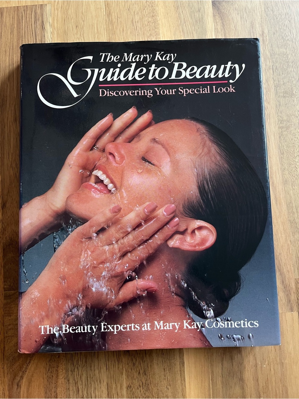 Vintage 1983 Mary Kay Guide to Beauty: Discovering Your Look (Hardcover)